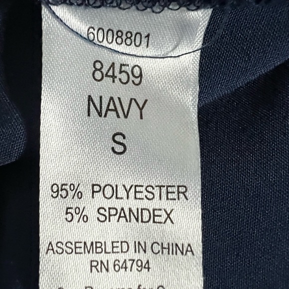 Med couture women’s maternity navy scrub top size small - Picture 7 of 8